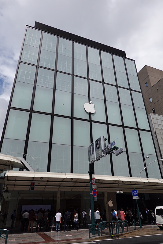 京都・四条通に面した京都ゼロゲートの1階、2階にオープンしたApple京都