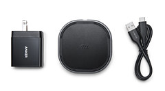 Anker製のQi対応充電パッドとQC対応充電器のセット、「au +1