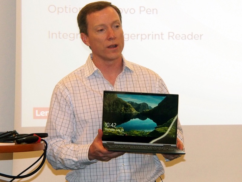 Snapdragon 850を搭載した「Yoga C630 WOS」を披露