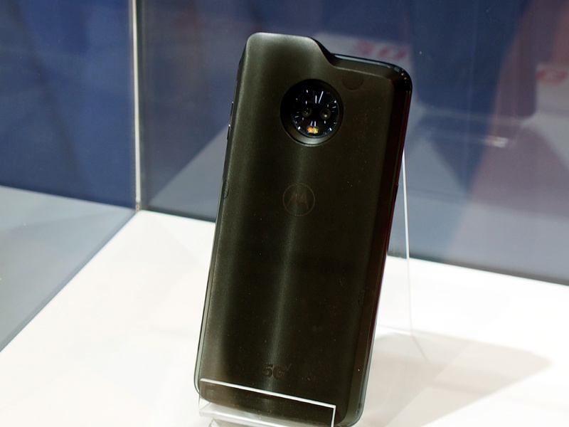 米キャリアのVerizon向けに開発された5G対応のMoto Mods