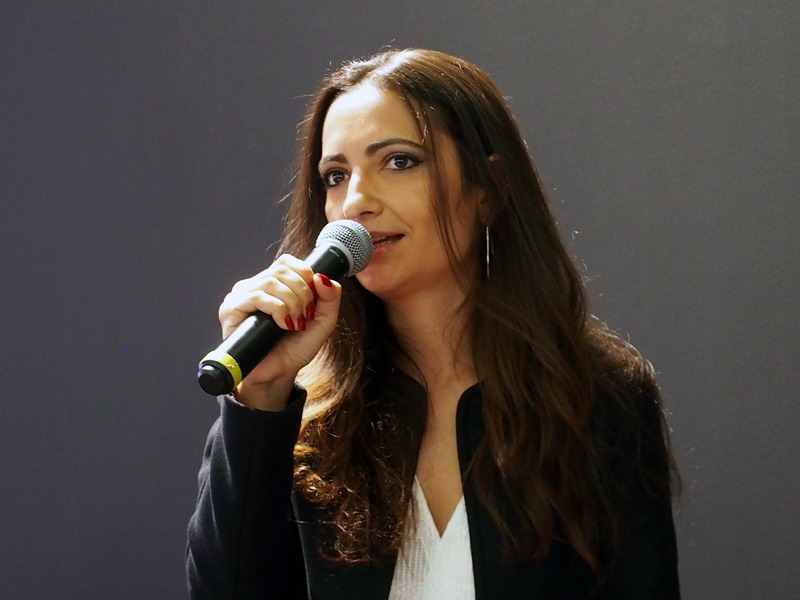 Wikoの理念や新モデルの特徴を紹介したジョヴァノヴィック氏