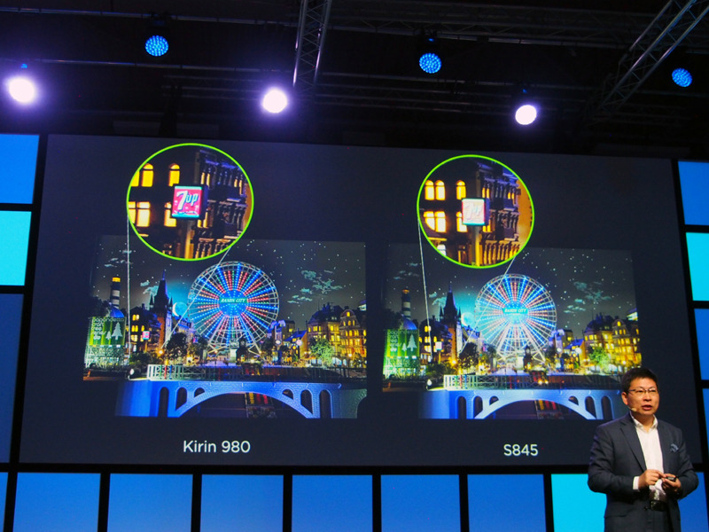 デュアルISPによって、暗所で撮影した際のノイズ処理がさらにうまくなった