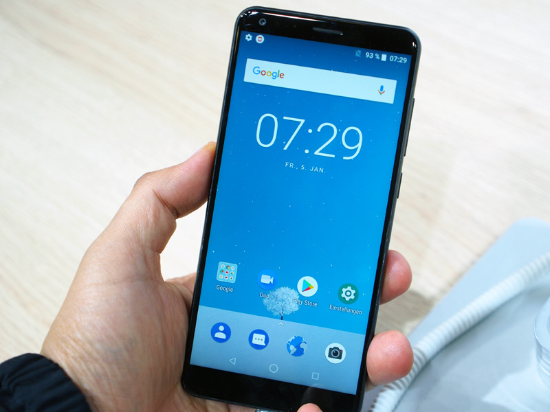 ミドルレンジモデルの「Blade V9」