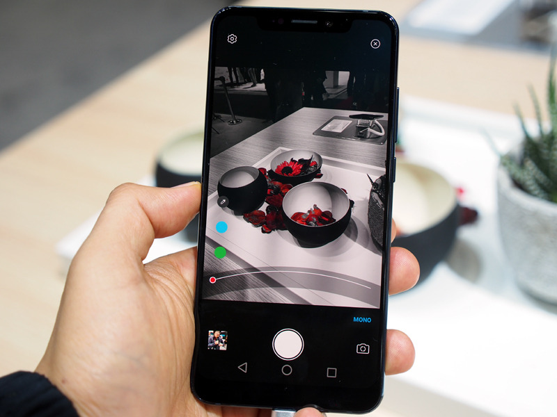 RGB（レッド/グリーン/ブルー）の中から特定の色だけを残して撮影できるMONOモード