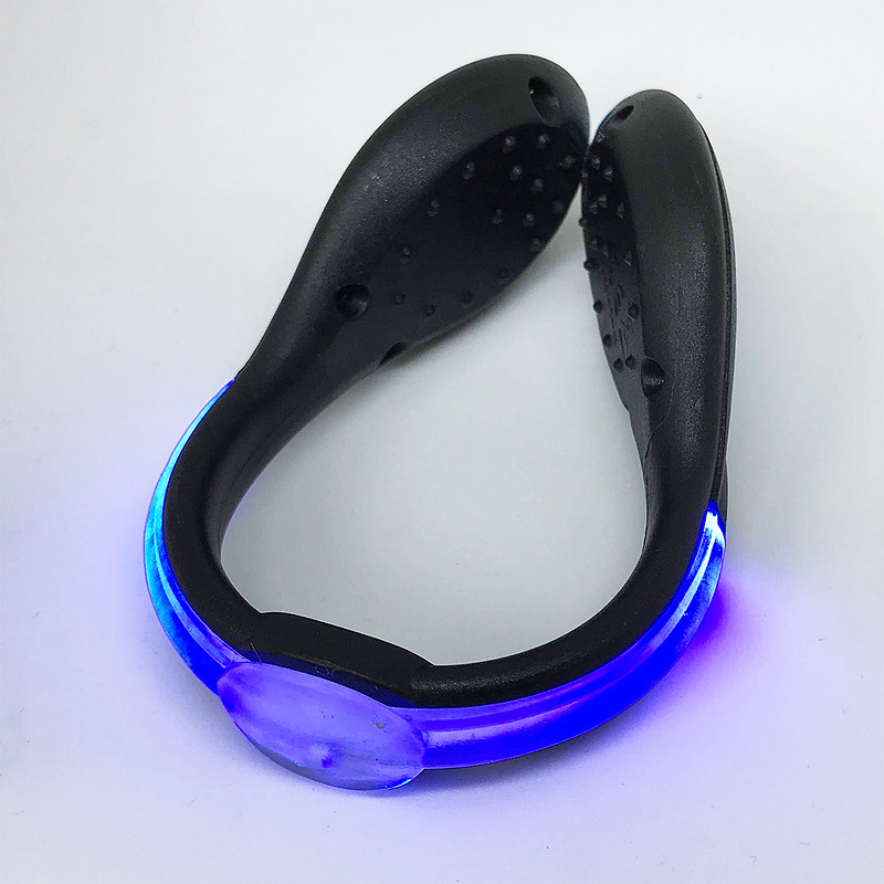 半円になっている部分が光ります