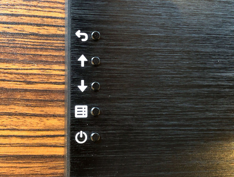 操作ボタン一覧。上から順に戻る、上、下、メニュー、電源