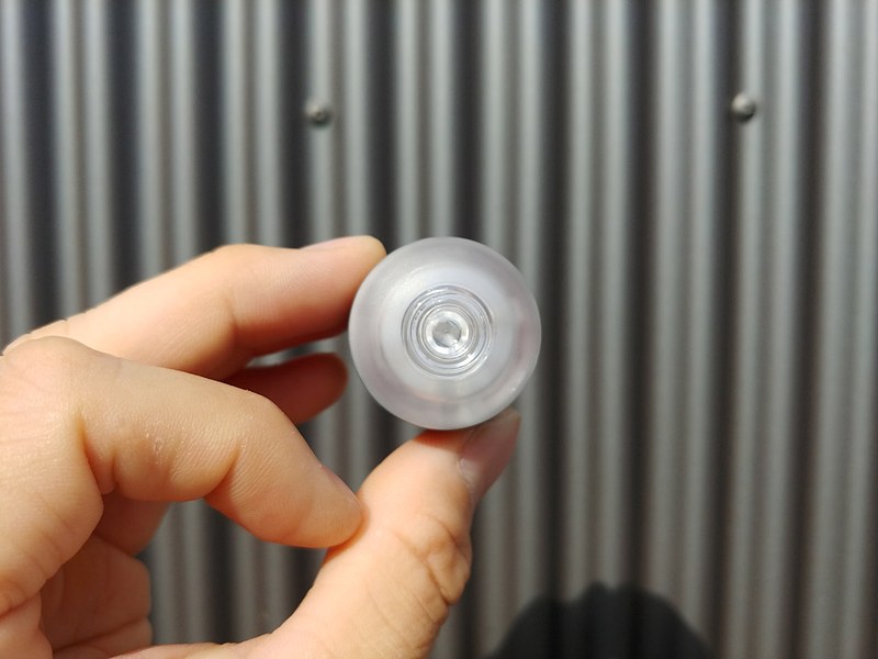 本体パーツ。正面から