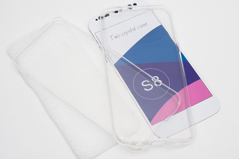 台紙と表面、裏面のケースが入っていた