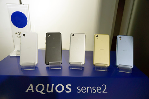 AQUOS sense2」、18:9の5.5インチIGZOにAIオートカメラ