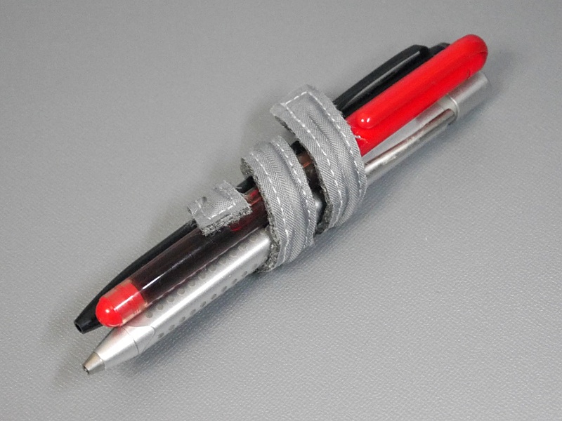 これを応用して文具などの小物をまとめることもできる