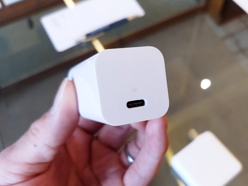 USB PD準拠でMacBook Pro（13インチ）もほぼフルスピードで充電