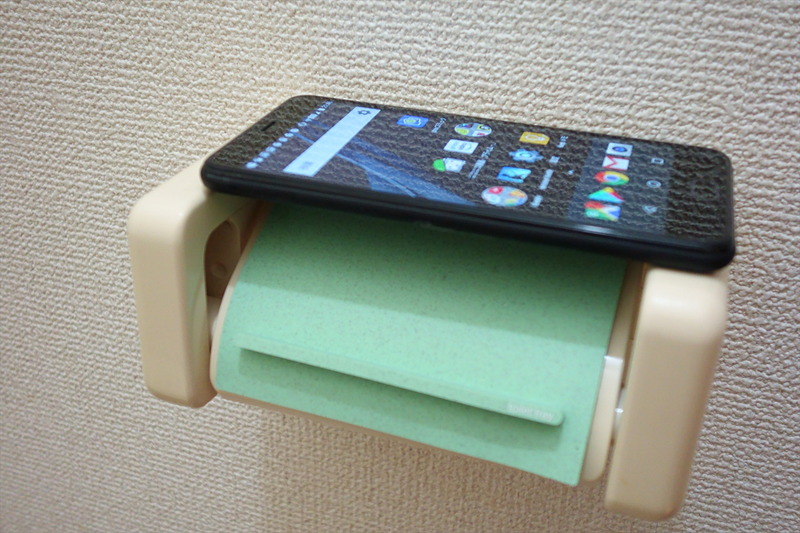 だが横置きの場合、トイレトレイ意味無し。もういつも横置きでいいじゃん、というのは最初から分かってました