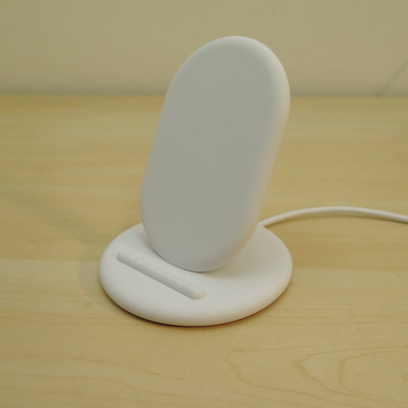 Pixel 3シリーズで利用可能なアクセサリー「Pixel Stand」も発売された