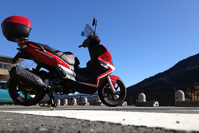 ジレラ「Runner ST200」。原付にちょい乗りしていて「もっとパワー欲しいな～」と思って買ったスクーターです。すっごくよく走るスクーターでした。