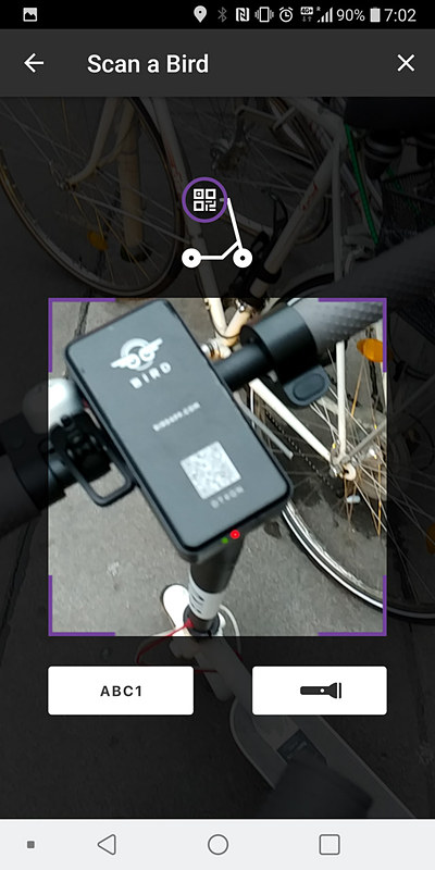 車両のQRコードを撮影