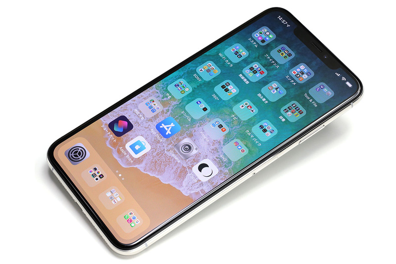 2018年9月21日に発売された「iPhone XS Max」。中央と右の写真はiPhone XS Maxによるもので、リサイズしただけ。こちらはさらに画質がアップし、より美しい写真が撮れるようになりました。ただ、被写体によってはやや「エモーショナル感」が強くなり過ぎ？　ってコトもありますが、多くのケースで発色も解像感も十分満足できています。