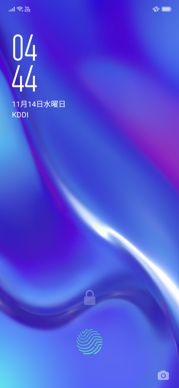 ロック画面に表示されたディスプレイ指紋認証画面。画面の下に表示されている指紋のアイコン部分に指先を当てて、認証する