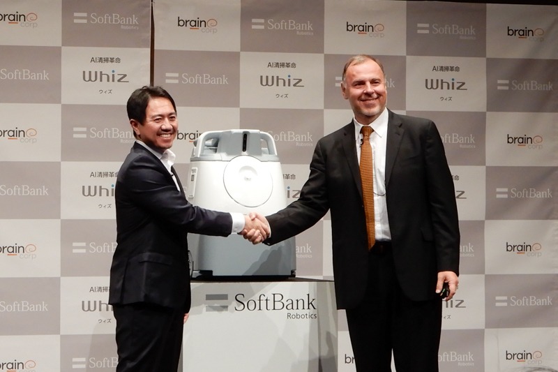 冨澤氏（左）とBrain Corp.のCo-founder兼CEOのDr.Eugene M. Izhikevich氏（右）