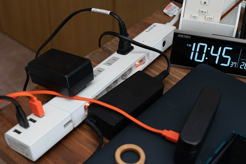 電源タップと一体化して利用できるため見た目がとてもスマート