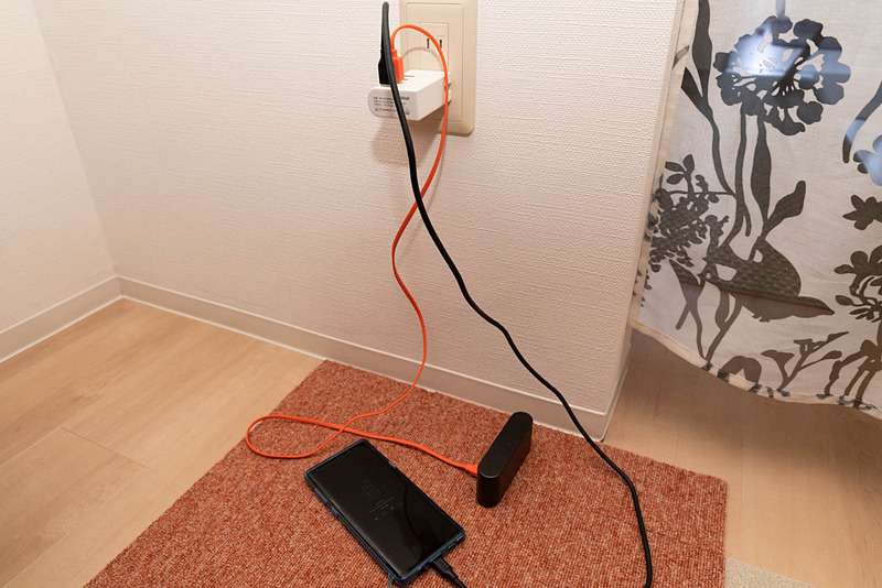 USB ACアダプターのポート向きは上or下になる