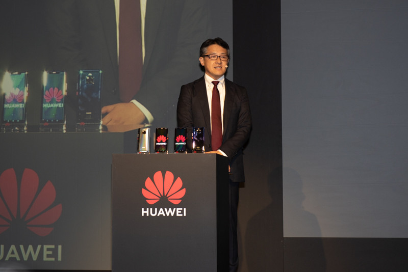 端末の解説はファーウェイ・ジャパンの阿部崇氏から