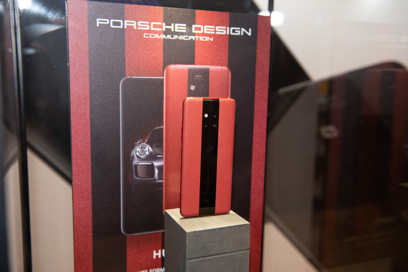 ポルシェデザインとのコラボモデル「HUAWEI Mate 20 RS」を店頭で特別に展示する