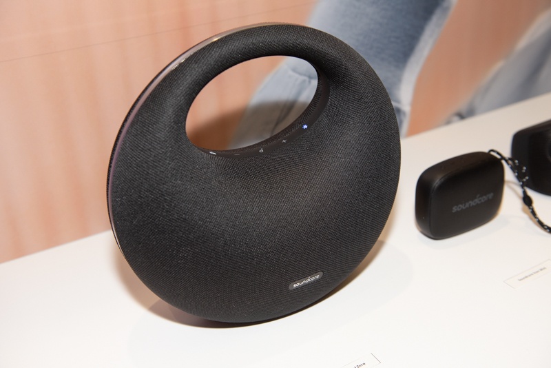 「Soundcore Model Zero」