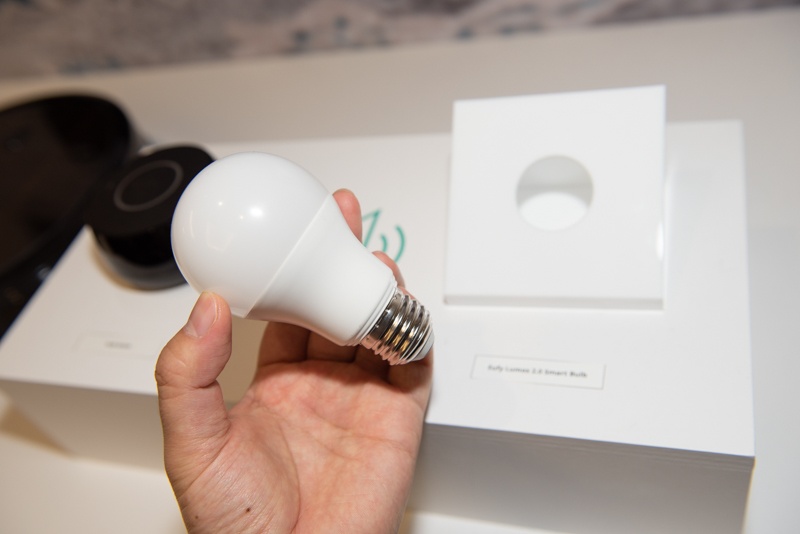 開発中のAmazon Alexa対応のスマートLED電球