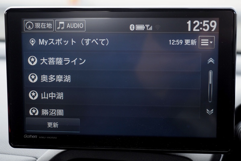 PC上で地点（Myスポット）を登録し、ナビ上で利用する様子。会員サイトのプランニングで使えるマップから地点を登録・同期すると、その地点がインターナビ本体でも共有されます。
