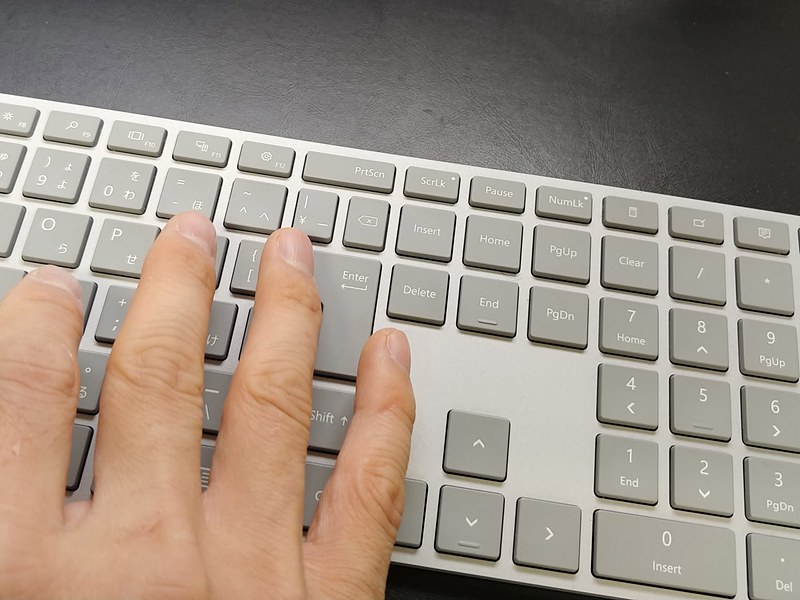 どうもミスタイプしやすいバックスペースと「Insert」や「￥」、矢印キーと「0」