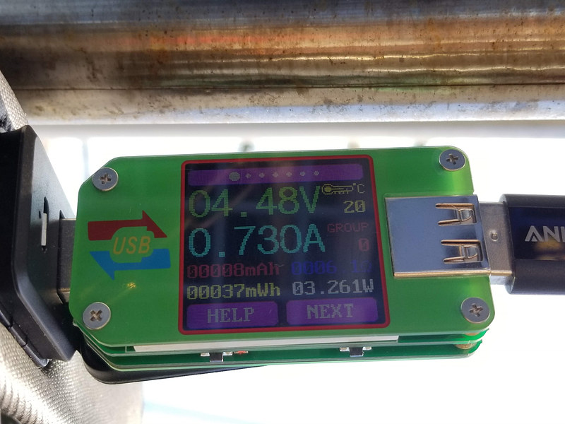 「0.93mAh」の表示が出たときに「今だ！」とカメラを構えたものの、なぜかすぐに下がってしまった。真夏のピーカンだったら、もっと高い出力が得られたのかもしれない