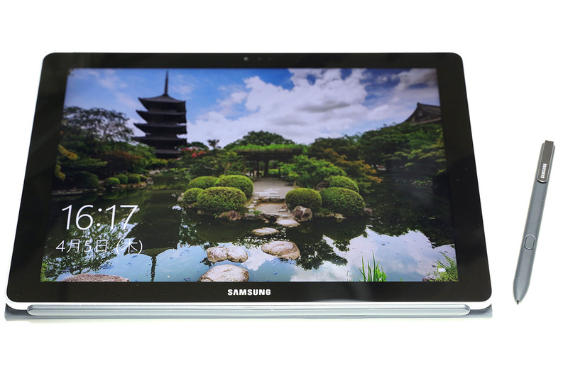 1月に買ったコンバーチブル型タブレットPCの小型版的存在である Galaxy Book 10.6。小さいから携帯に便利かも！　大きめ画面でモバイルお絵描きしてみた～い！　的に衝動買いした感じです。