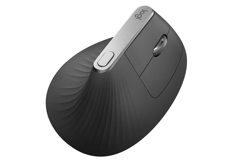 斬新な形状のマウス、ロジクールの MX Vertical アドバンスエルゴノミックマウスのレビュー記事です。