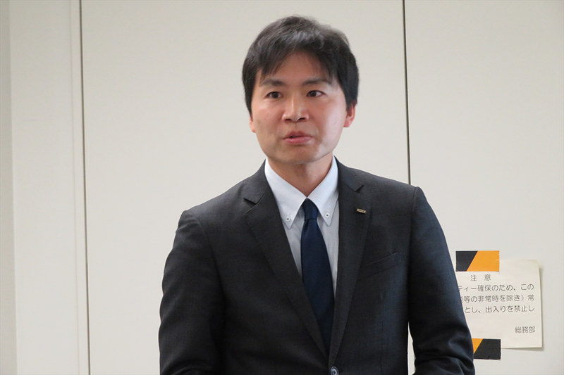 KDDI 商品・CS統括本部 商品戦略部 商品1G 課長補佐の杉田博司氏