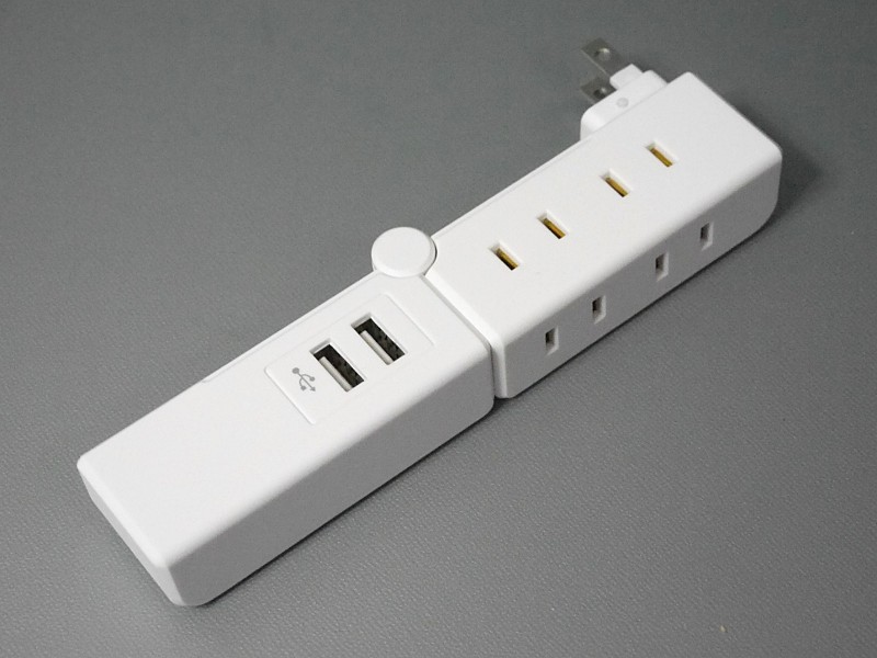 コンセント4個口に加えて、USBを2個口搭載する