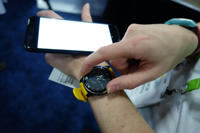 Move ECGで心電図を測定する状態