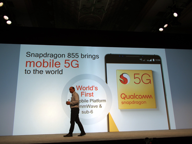 Snapdragon X50と組み合わせることで、5Gに対応できるのも特徴だ