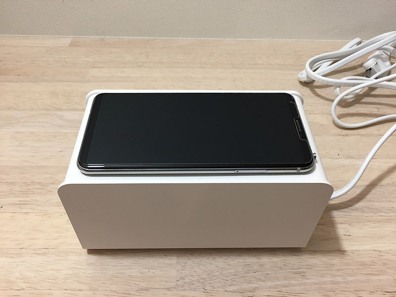 5インチクラスのスマートフォンより少し大きい程度のサイズ感