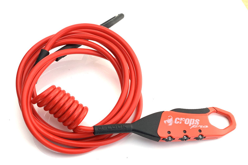 主にこんなモノを携行してポタリングしています。スマホ、自転車の鍵、携帯ツールやパンク修理用品。街中や人里を走るポタリングには、そ～んなに多くの装備は必要ないように思います。