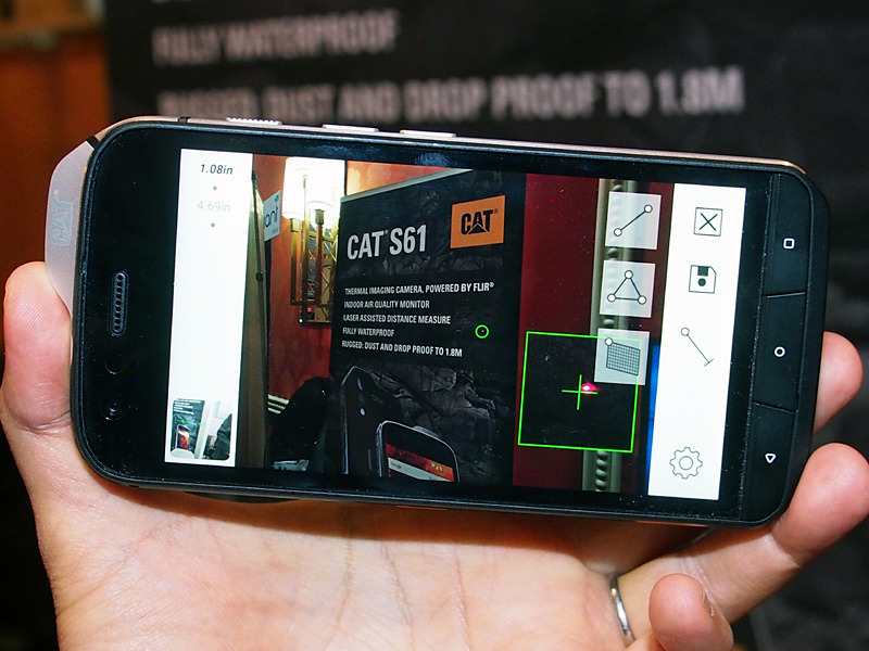 レーザーで距離を測定できる