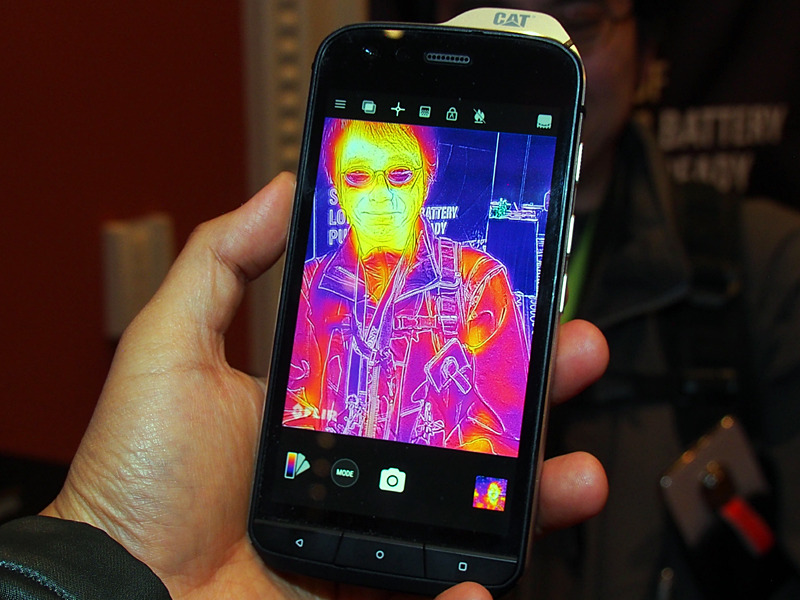 サーマルカメラで温度を可視化することが可能