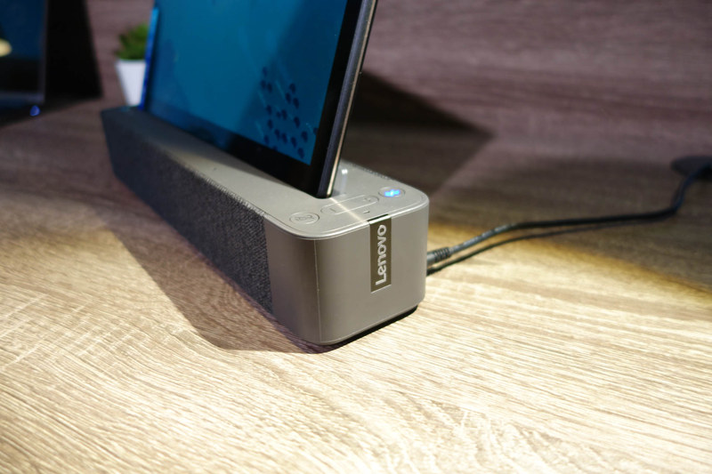 ドックスタンドはBluetoothスピーカーにもなっている