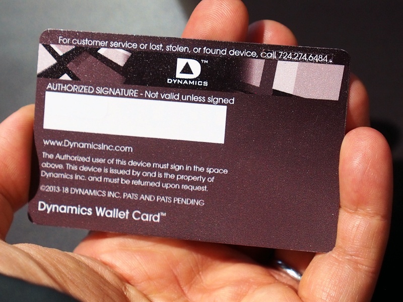 通信機能を備えた次世代クレジットカード