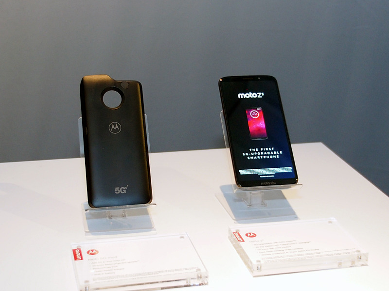 モトローラは、「moto z3」や5G対応の「moto mods」を披露