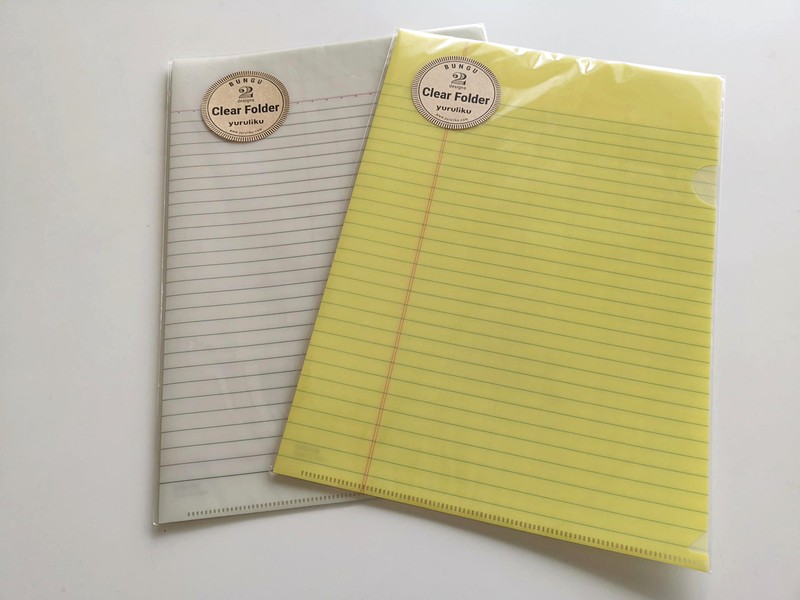 リーガルパッドと横罫ノートの2種類を買ったつもりだったが、加えて2種類も入っていてラッキーだった