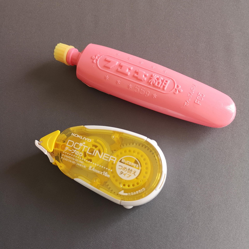 一般的に中高生や社会人になると、その多くはでんぷん糊を卒業しテープ糊やスティック糊に移行してゆく