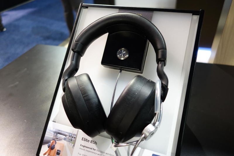 こちらはブラック