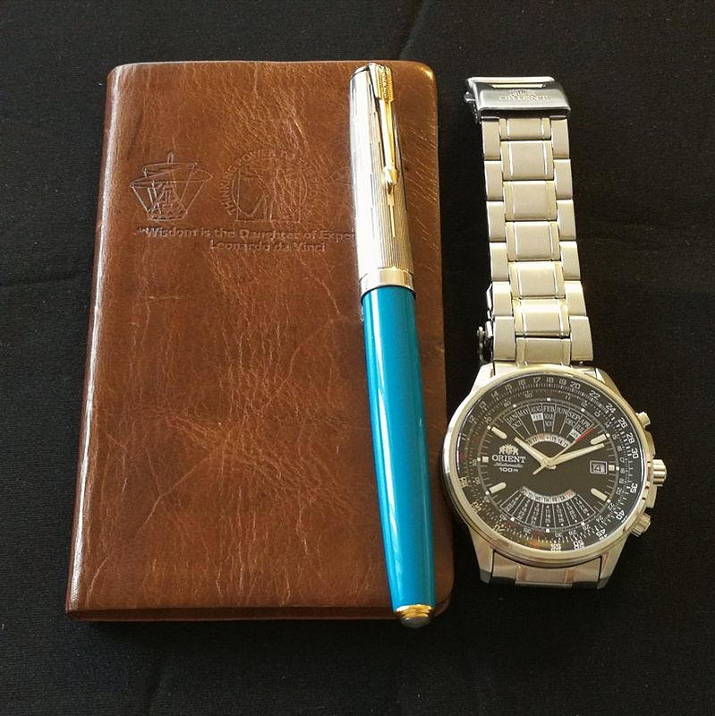 万年カレンダーの仕組みをそのまま搭載している腕時計もある