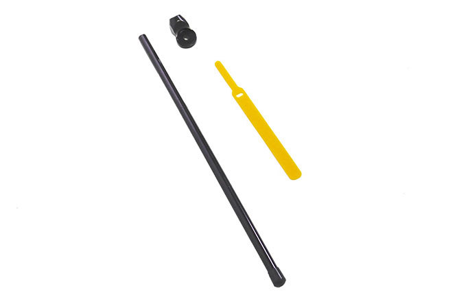 FFCの「Q6 バイクスタンド 700C」。700Cサイズのタイヤを採用した自転車向けの棒状スタンドで、後輪のクイックリリース部にマウントを装着して使います。メーカー価格2700円（税別）。