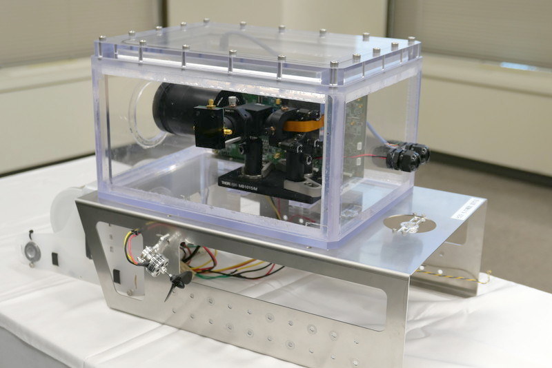 ROVに搭載した水中LiDAR試作機